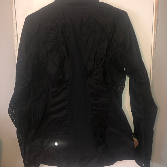 Lululemon Thin Jacket - Picture 2 of 5
